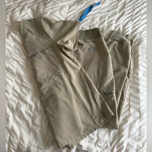 FIGS Sandstone Scrub Set